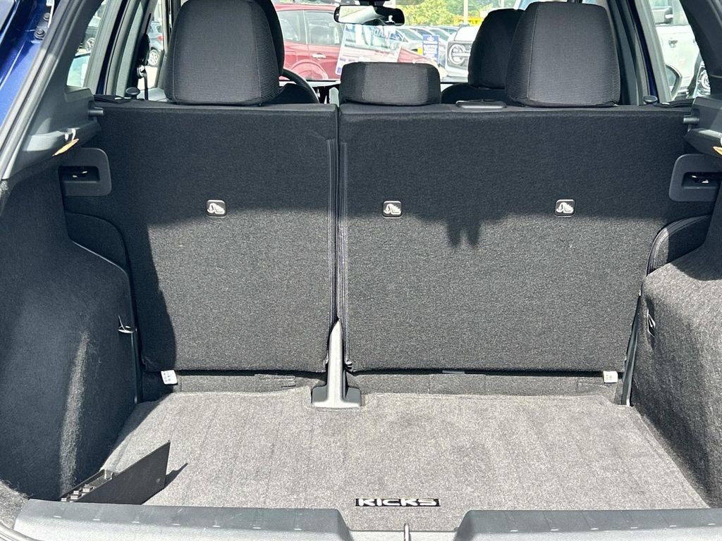 2025 Nissan Kicks S