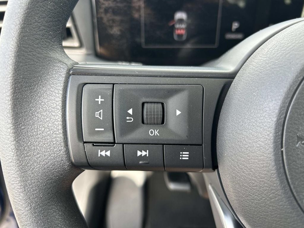 2025 Nissan Kicks S