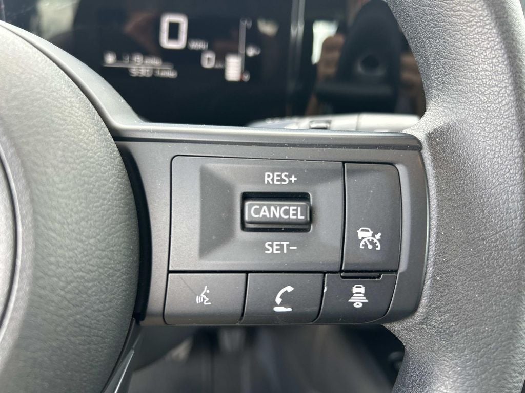 2025 Nissan Kicks S