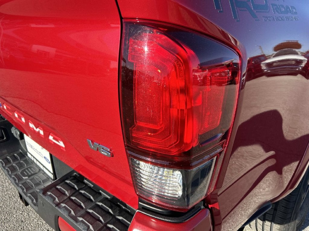 2022 Toyota Tacoma SR5 V6