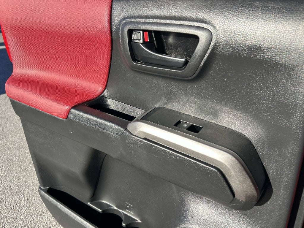 2022 Toyota Tacoma SR5 V6