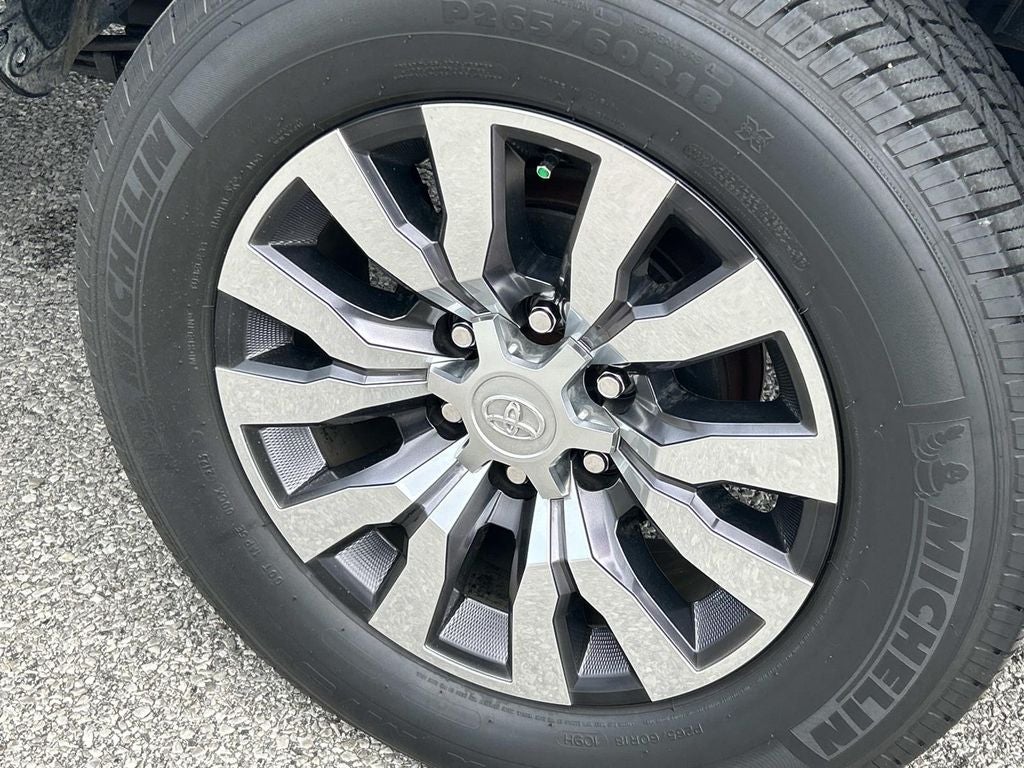 2023 Toyota Tacoma Limited V6