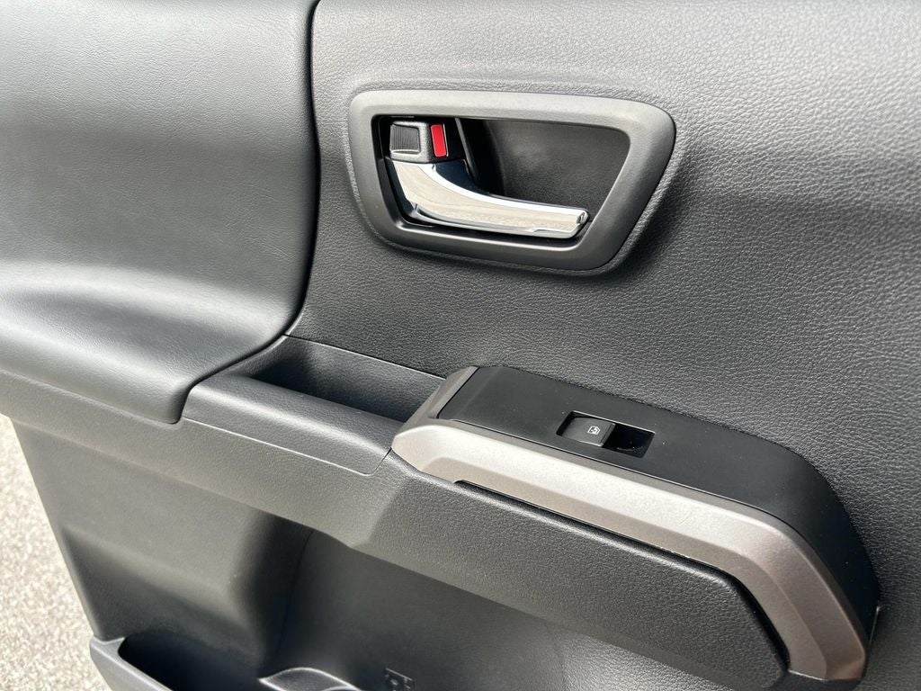 2023 Toyota Tacoma Limited V6