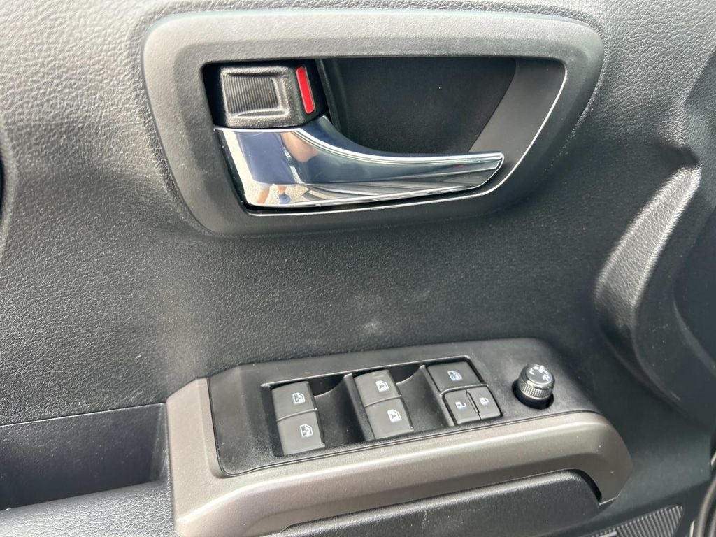 2023 Toyota Tacoma Limited V6