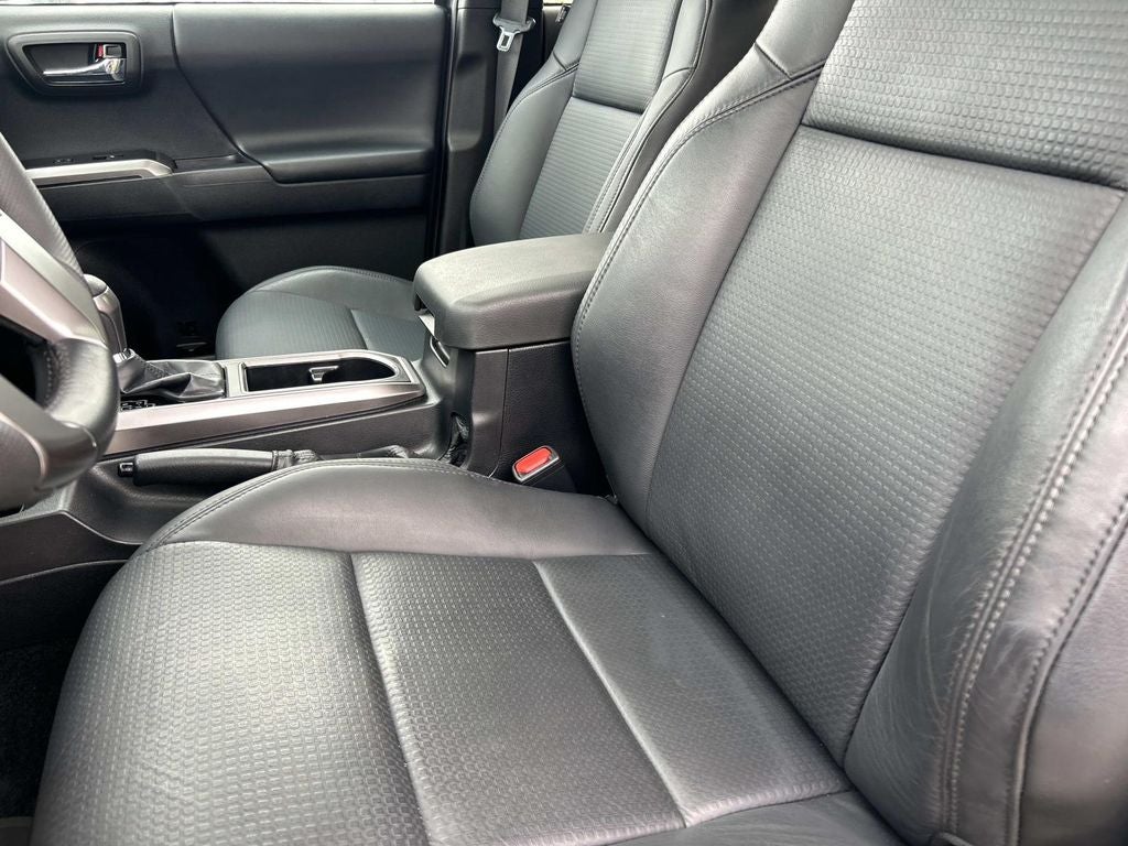 2023 Toyota Tacoma Limited V6