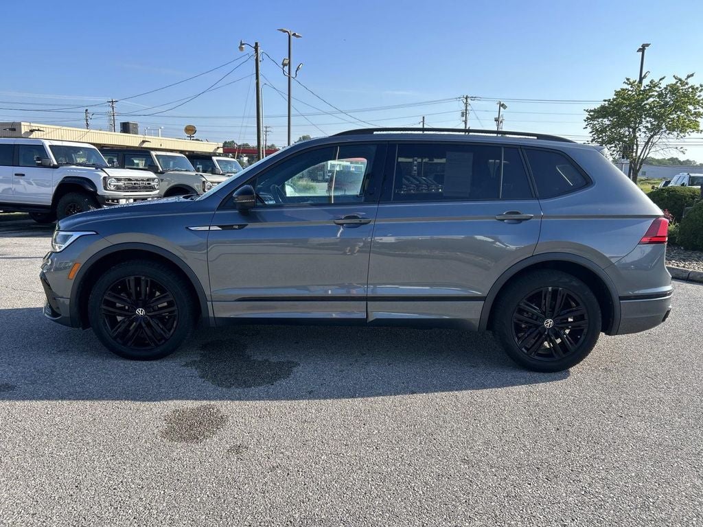 2022 Volkswagen Tiguan 2.0T SE R-Line Black