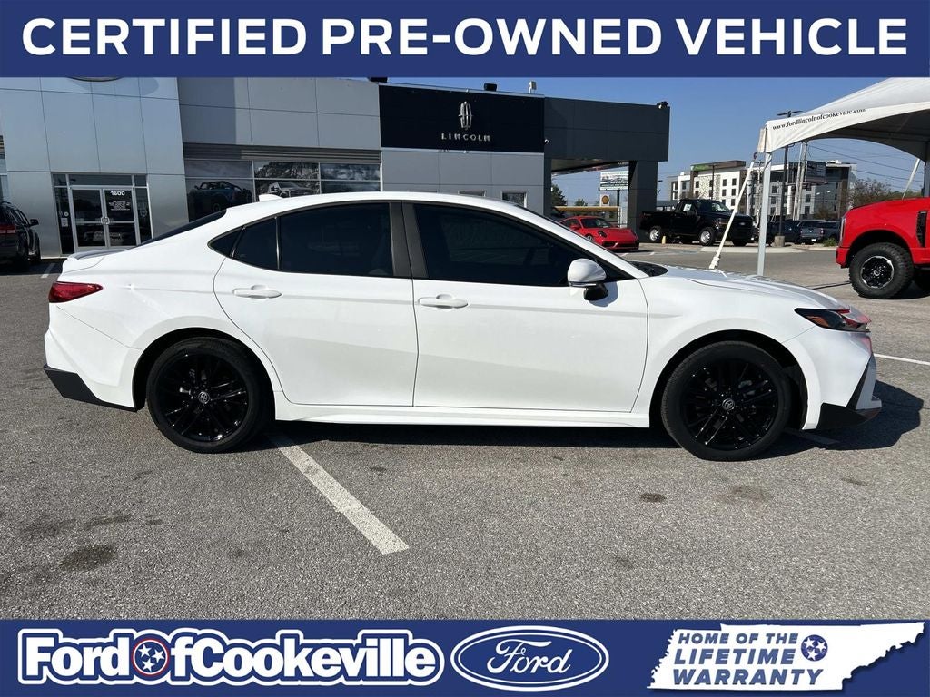 2025 Toyota Camry SE