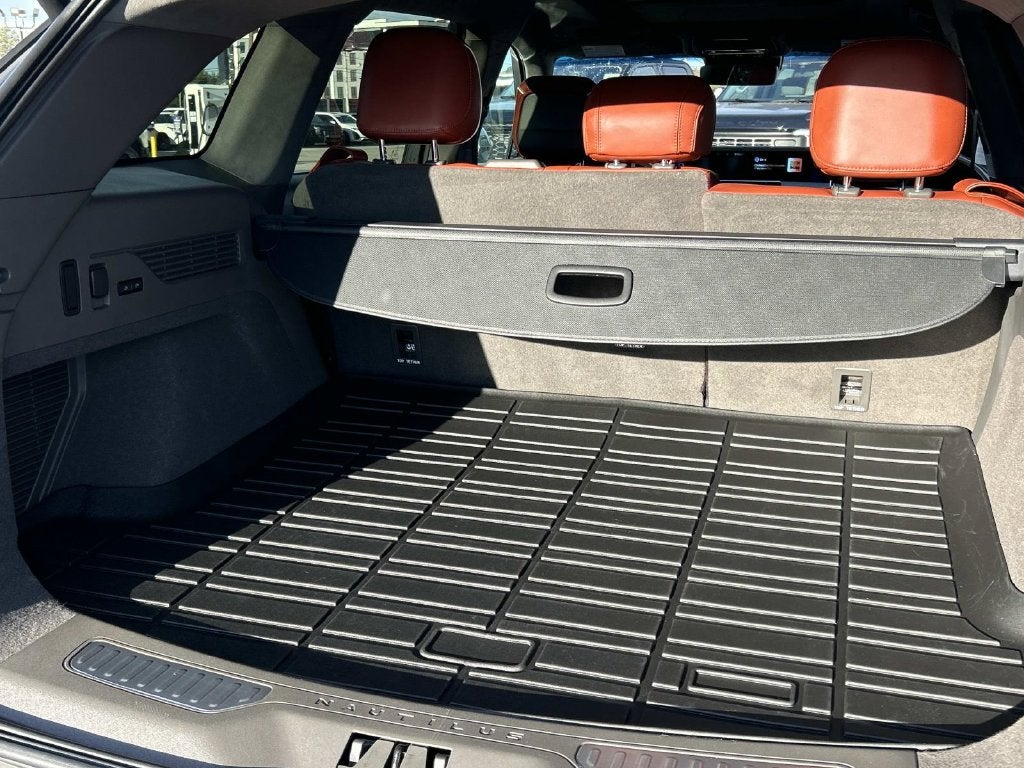 2024 Lincoln Nautilus Black Label