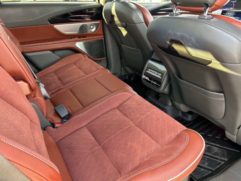 2024 Lincoln Nautilus Black Label