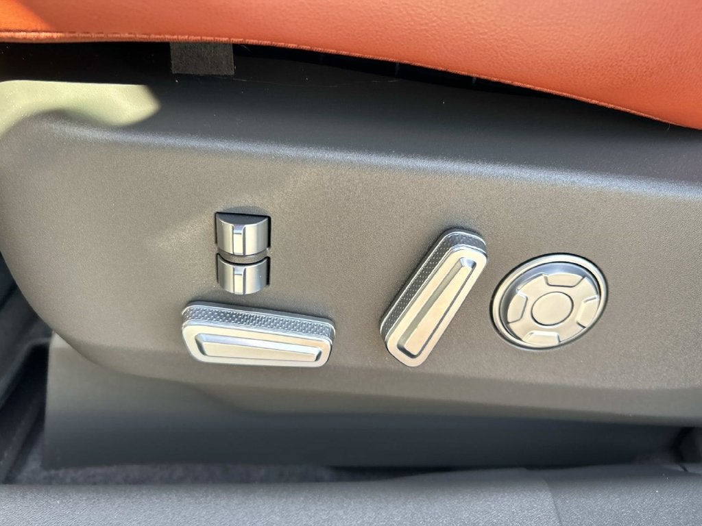 2024 Lincoln Nautilus Black Label