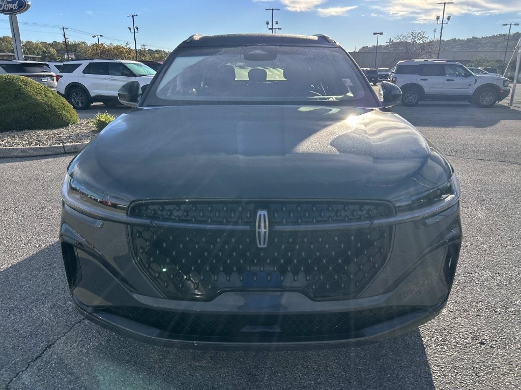 2024 Lincoln Nautilus Black Label