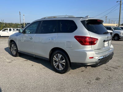 2019 Nissan Pathfinder SL