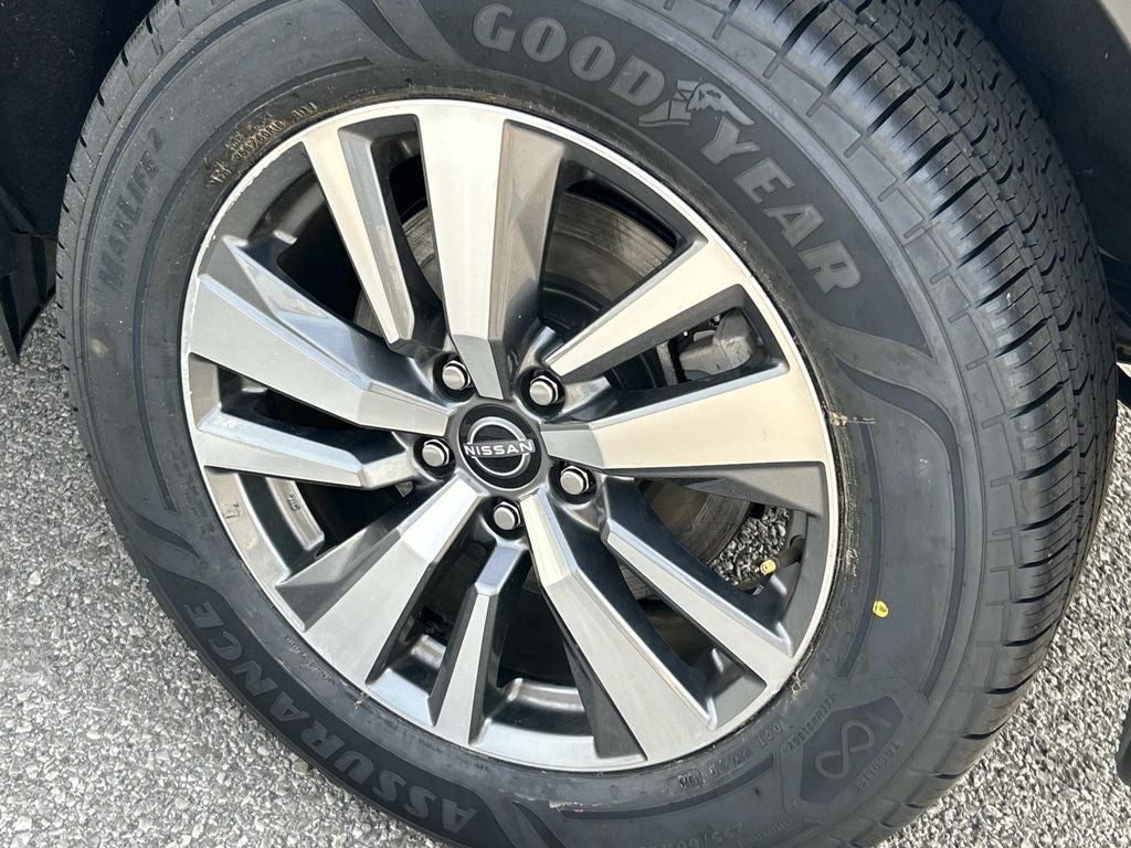 2024 Nissan Pathfinder SL