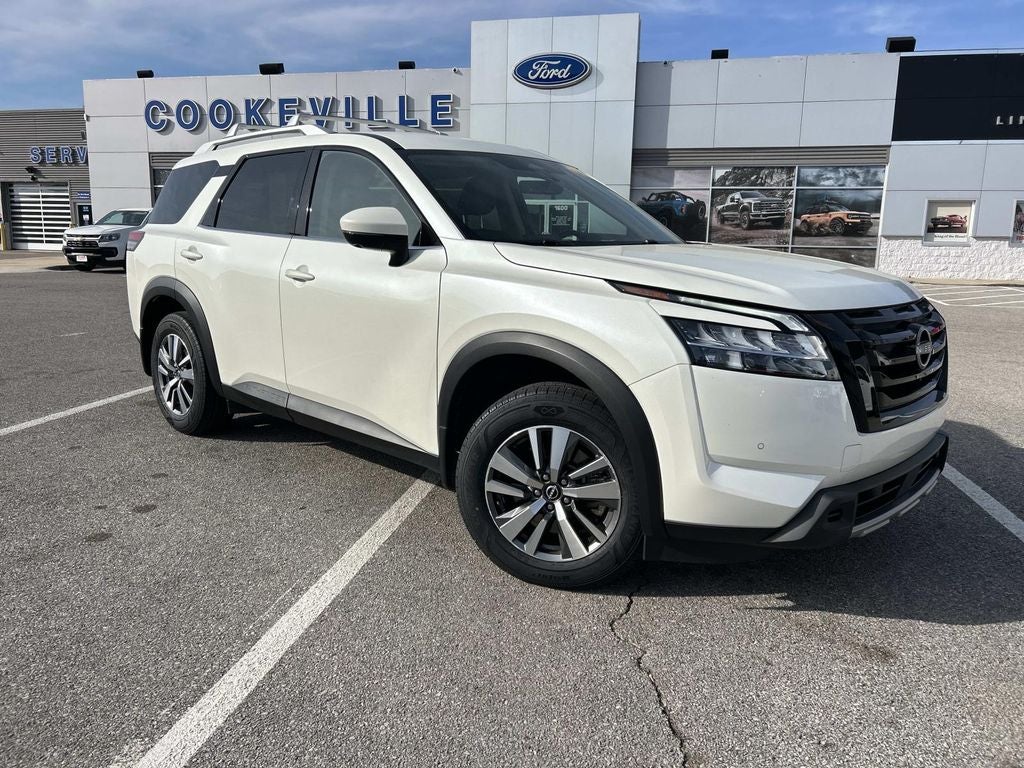 2024 Nissan Pathfinder SL