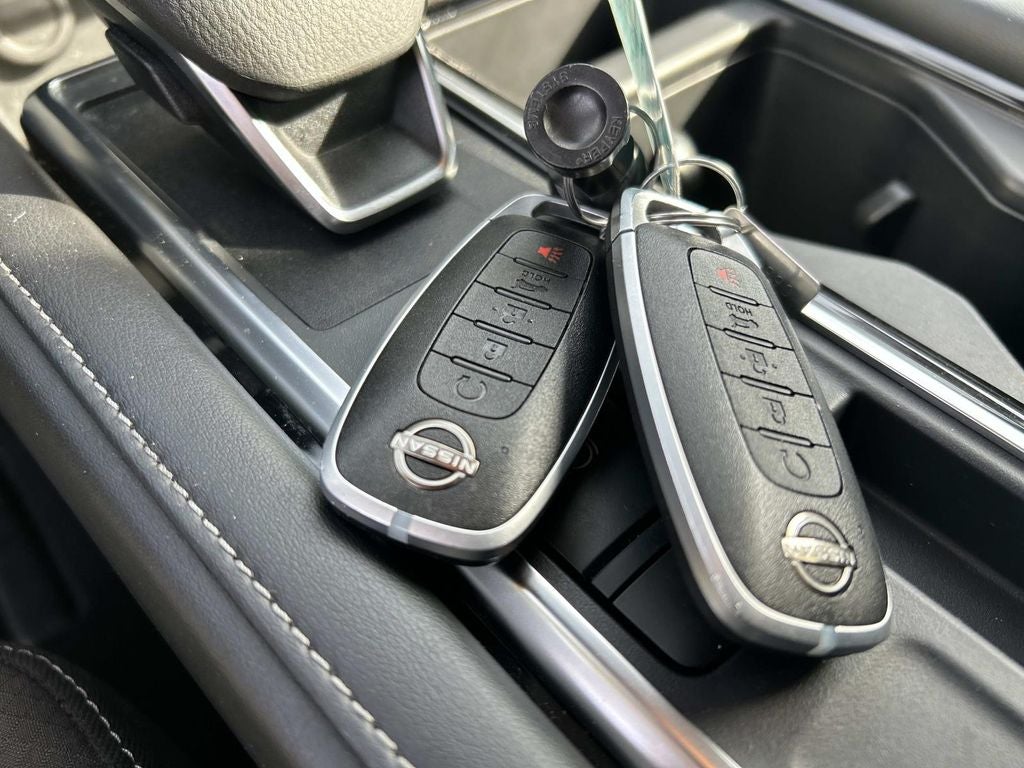 2024 Nissan Pathfinder SL