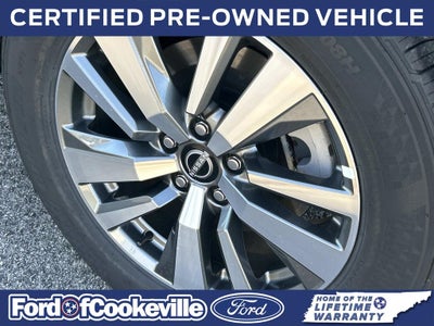 2025 Nissan Pathfinder SL