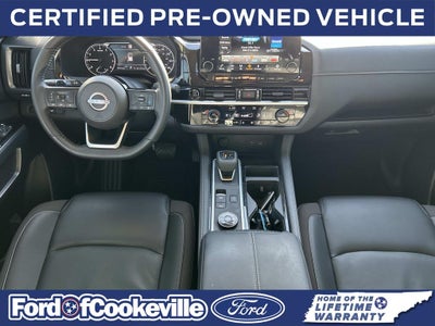 2025 Nissan Pathfinder SL