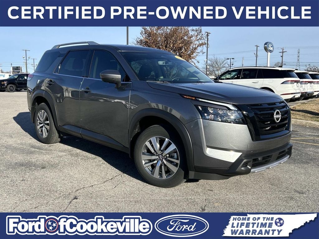 2025 Nissan Pathfinder SL