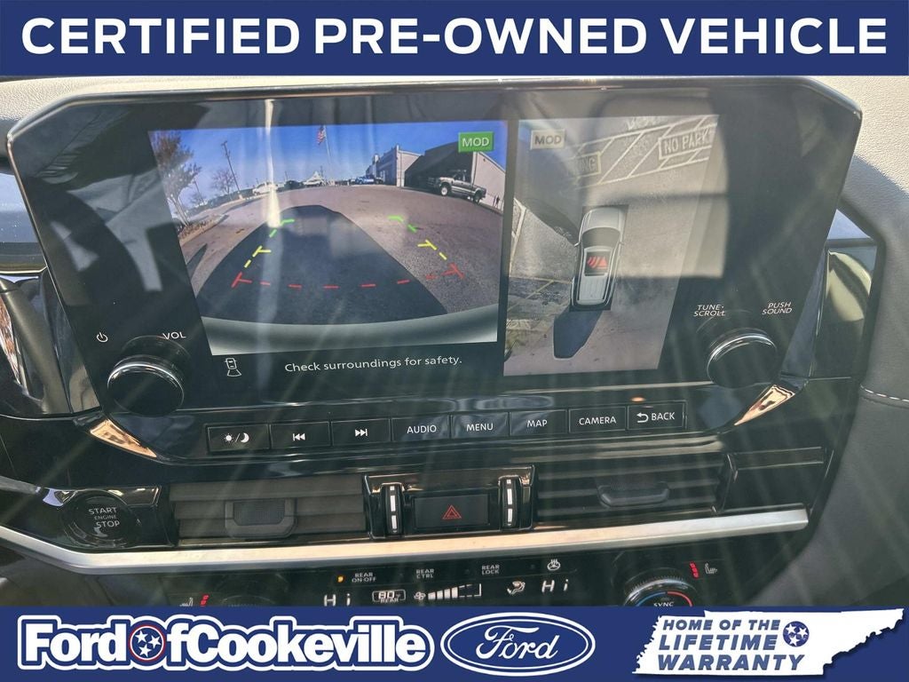 2025 Nissan Pathfinder SL