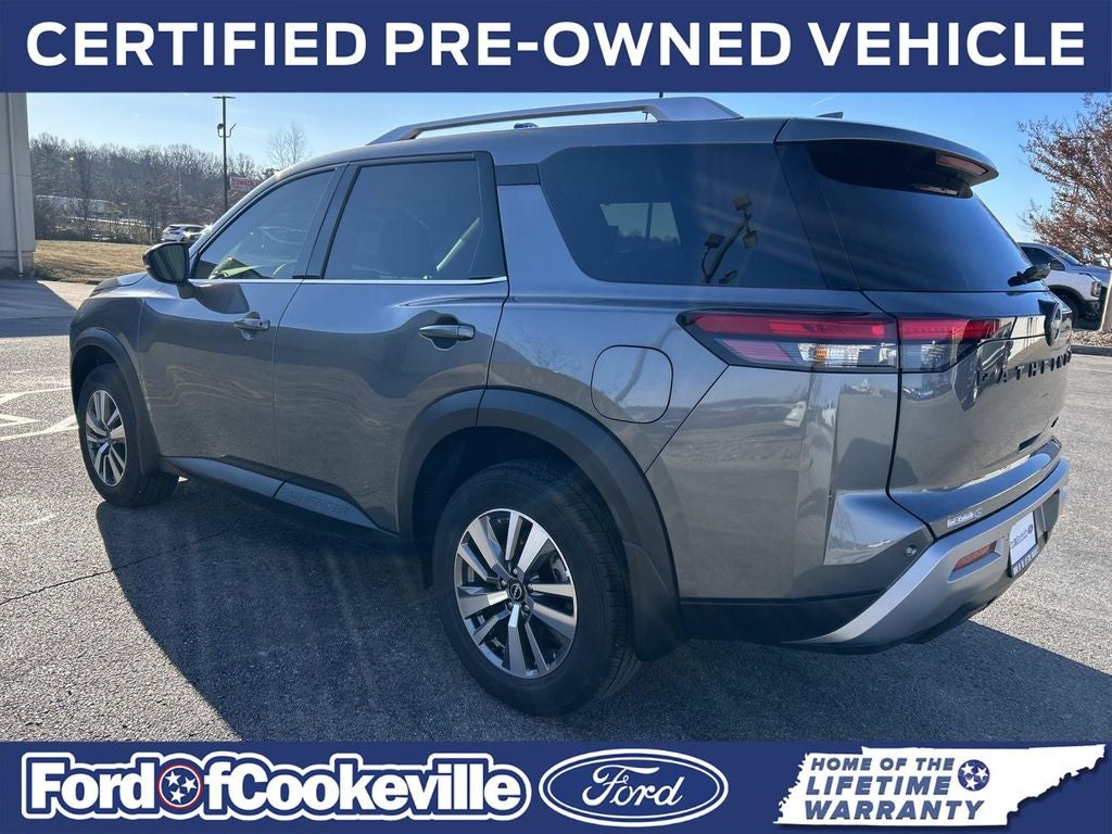 2025 Nissan Pathfinder SL