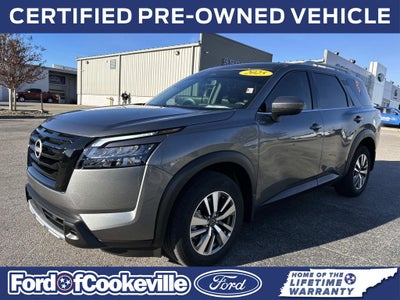 2025 Nissan Pathfinder SL