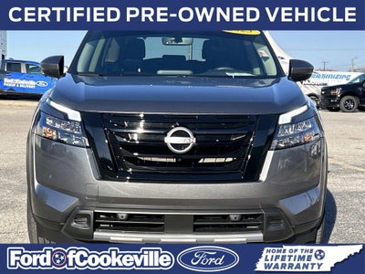 2025 Nissan Pathfinder SL