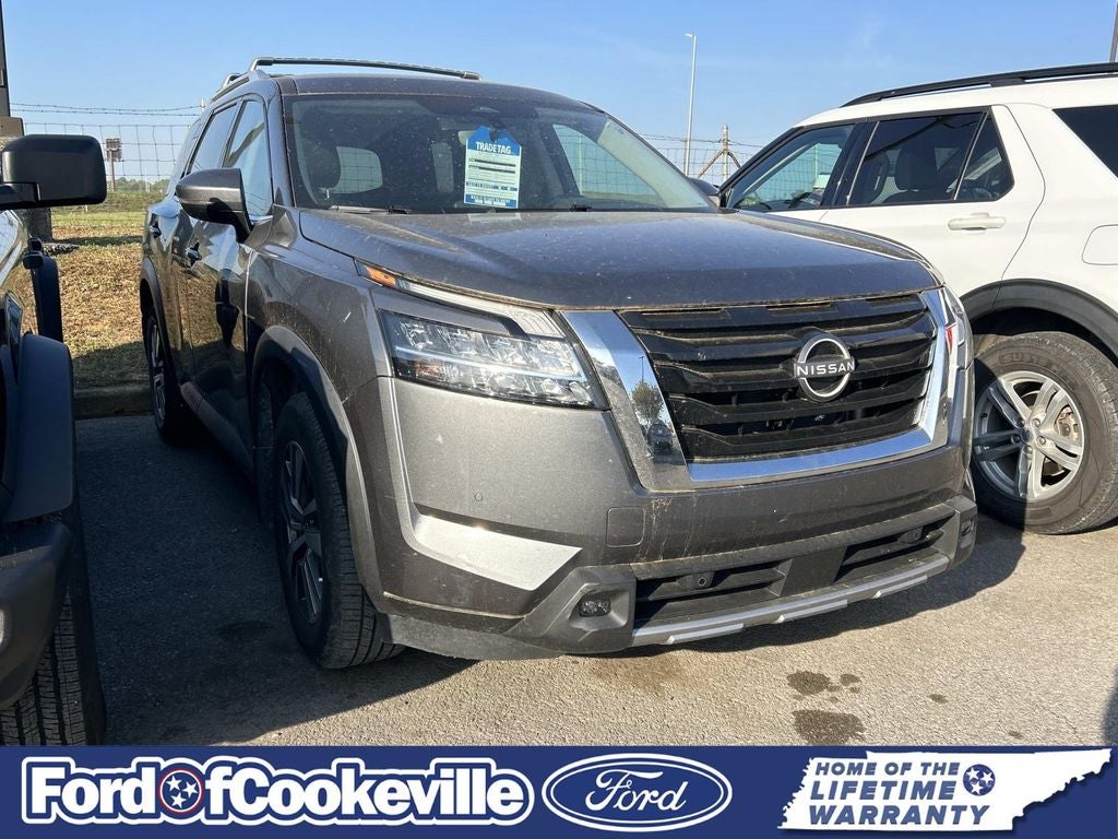 2023 Nissan Pathfinder SL