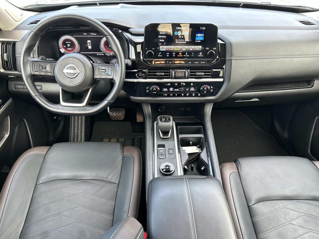 2025 Nissan Pathfinder Platinum