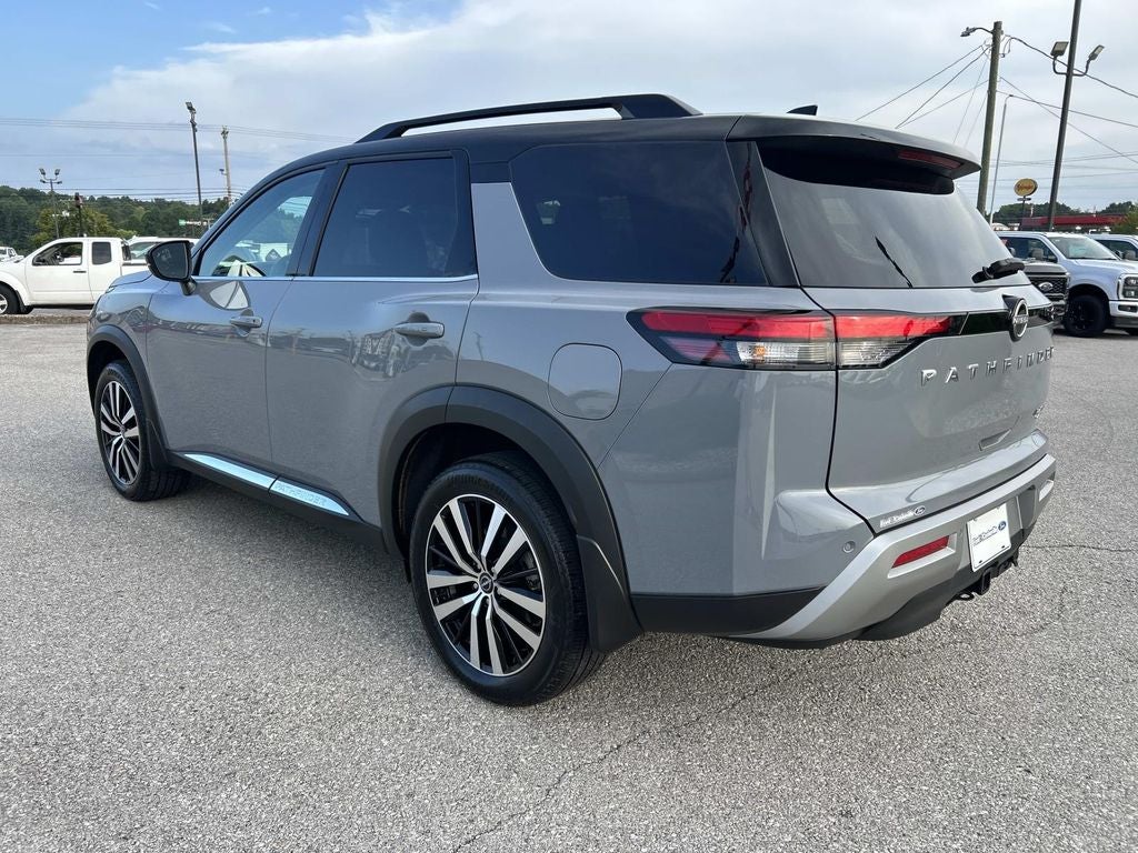 2025 Nissan Pathfinder Platinum