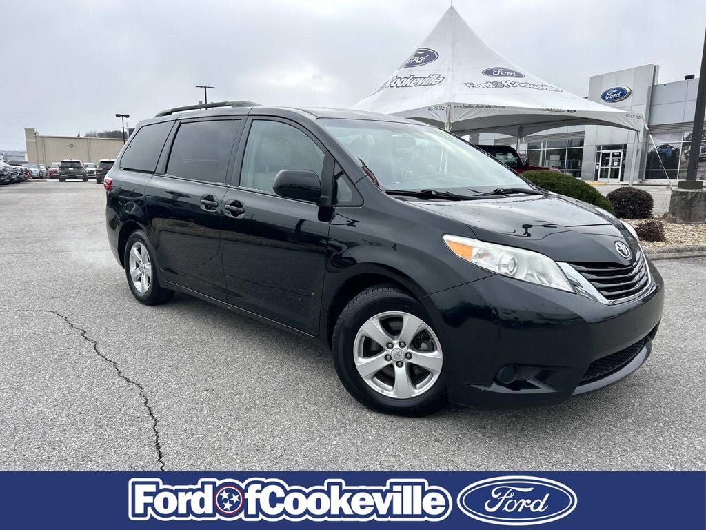 2017 Toyota Sienna LE