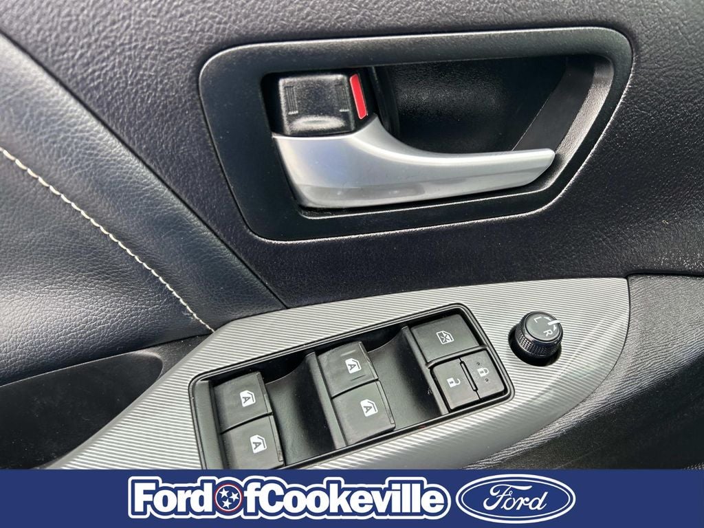 2016 Toyota Sienna SE 8 Passenger