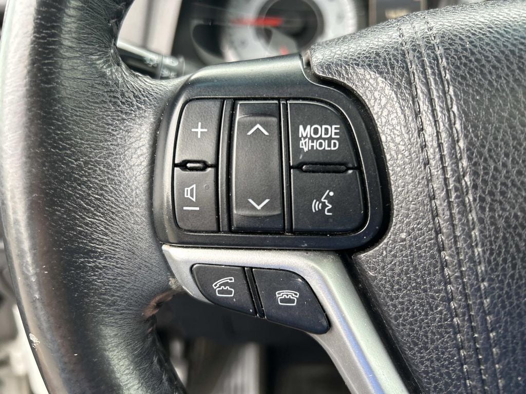 2016 Toyota Sienna SE 8 Passenger