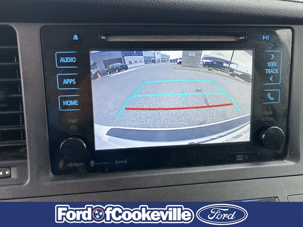 2016 Toyota Sienna SE 8 Passenger