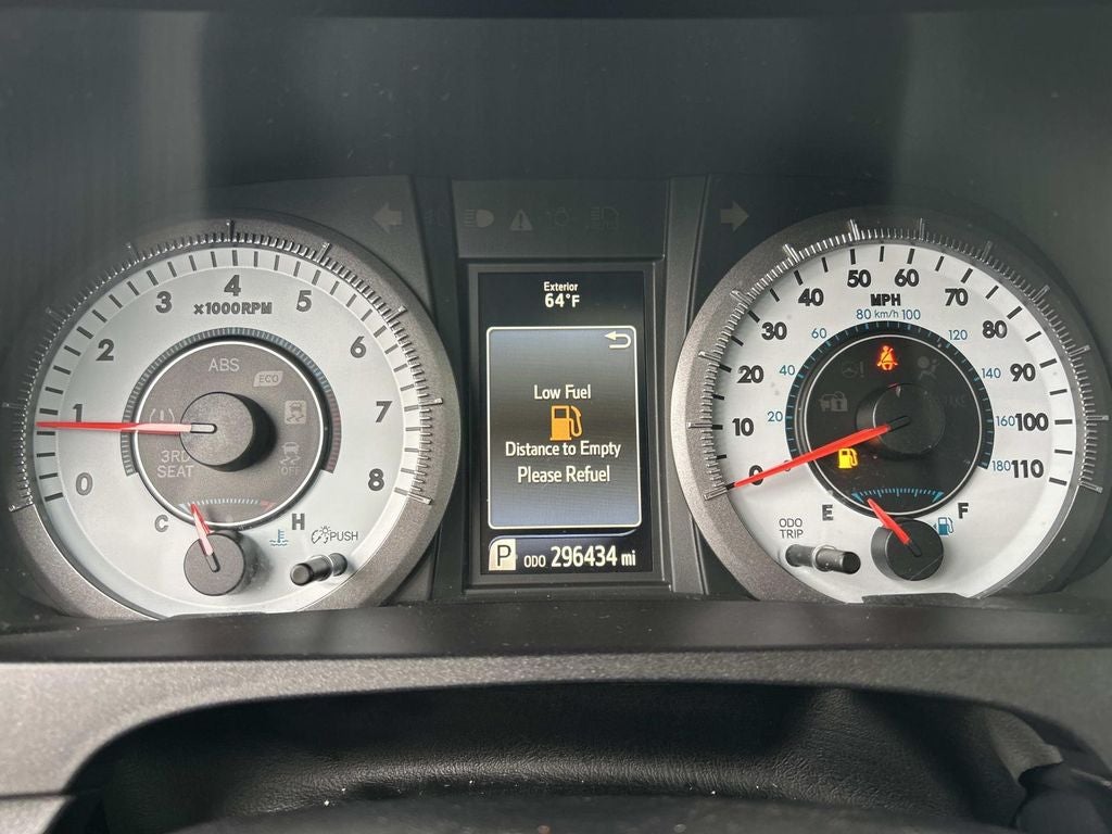 2016 Toyota Sienna SE 8 Passenger