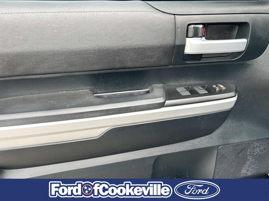 2017 Toyota Tundra SR5