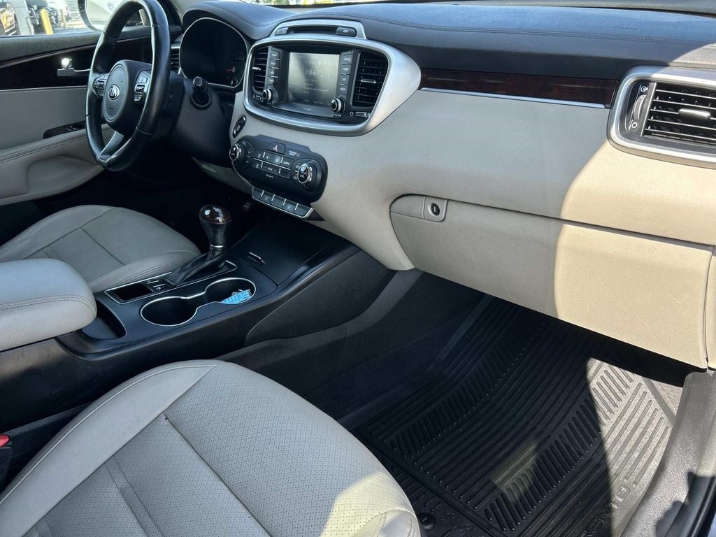 2017 Kia Sorento LX