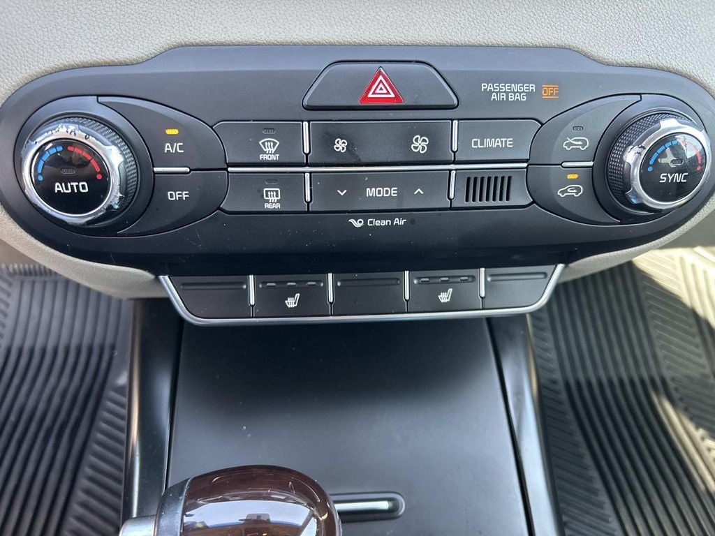 2017 Kia Sorento LX