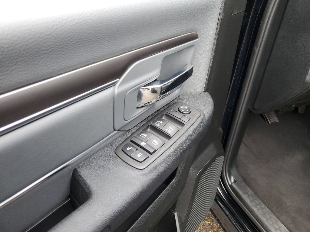 2024 RAM 1500 Classic SLT TRADESMAN