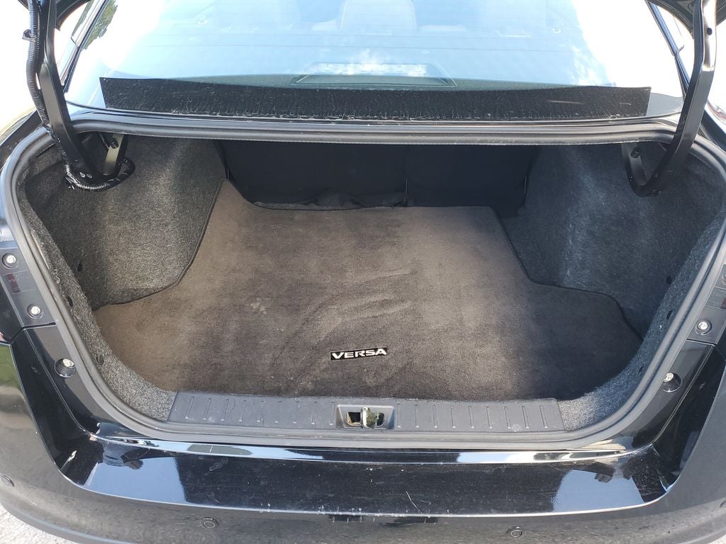 2024 Nissan Versa 1.6 SR