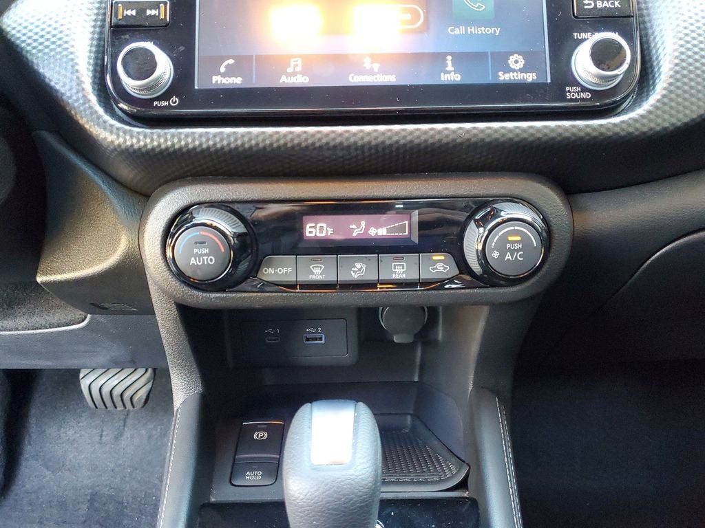 2022 Nissan Kicks SV