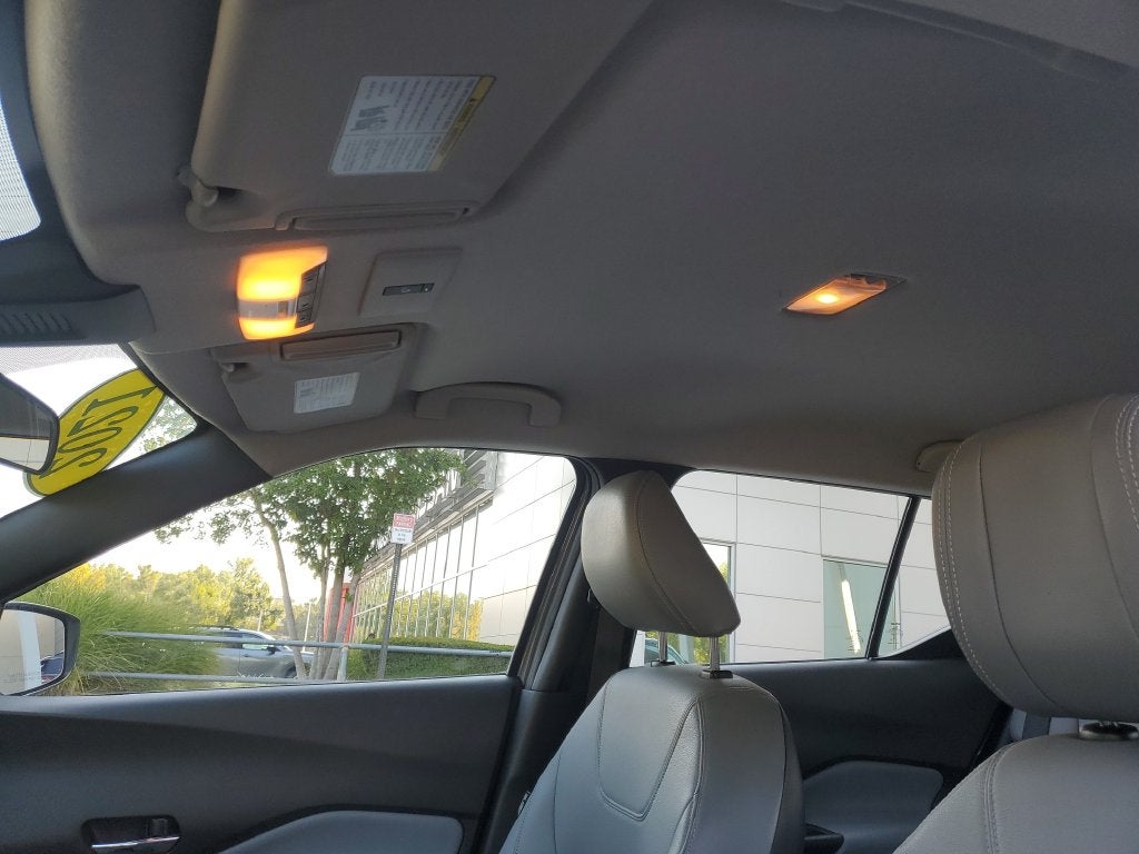 2021 Nissan Kicks SR