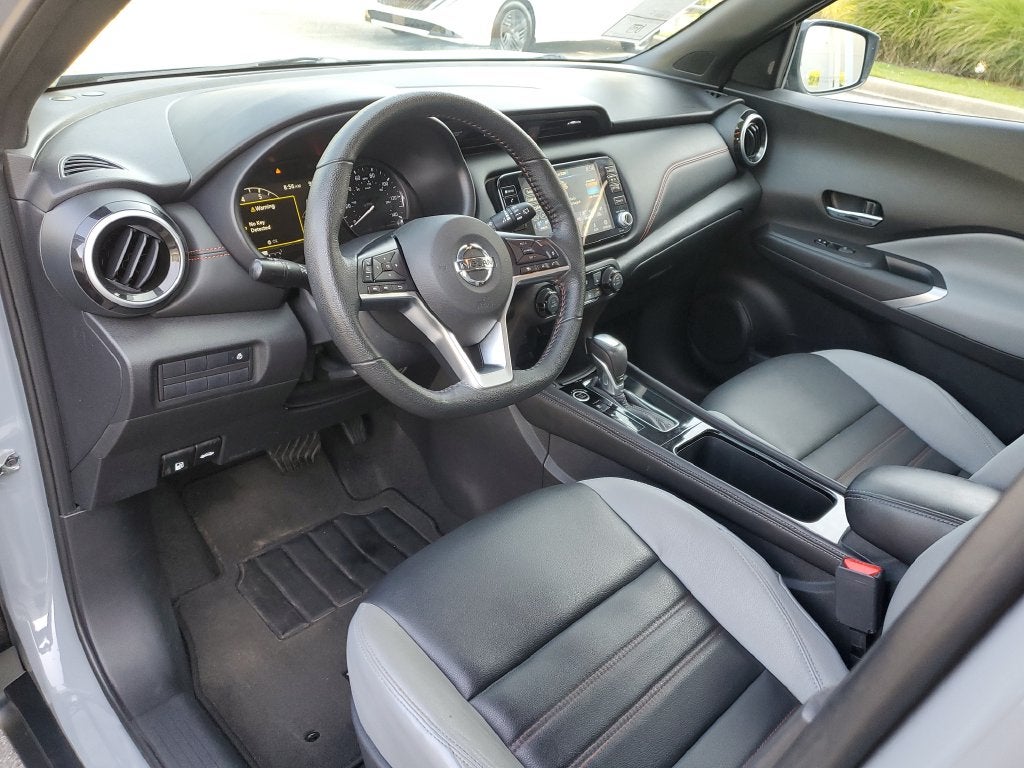 2021 Nissan Kicks SR