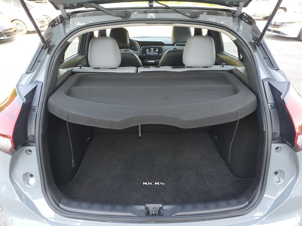 2021 Nissan Kicks SR