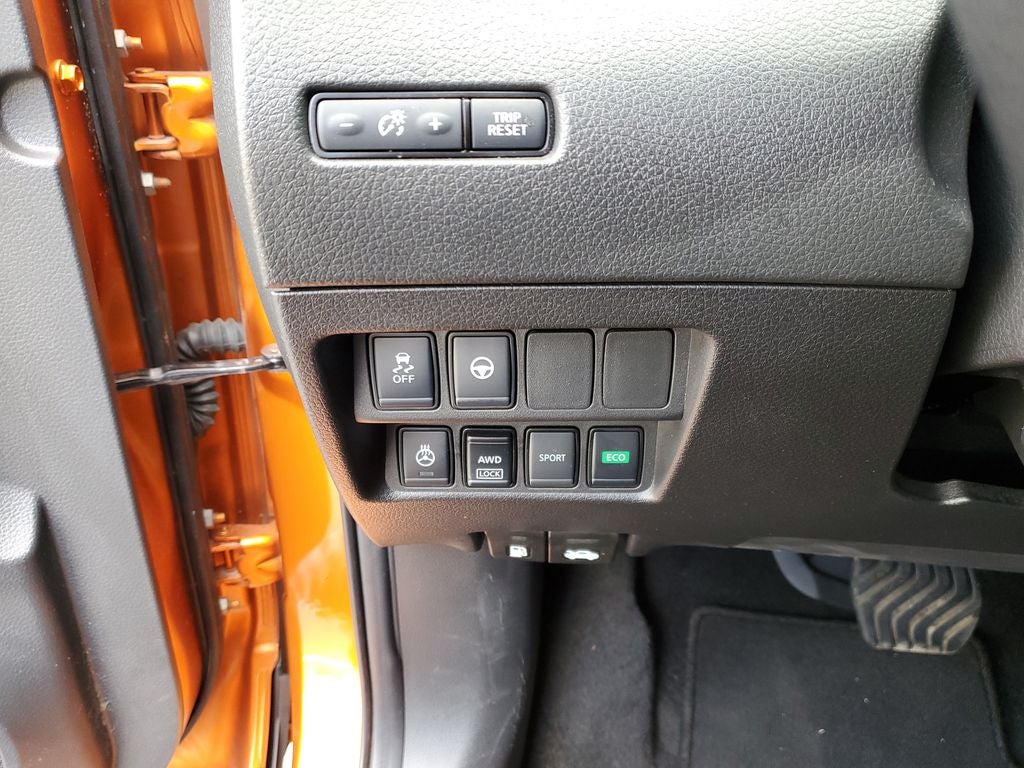 2022 Nissan Rogue Sport SV