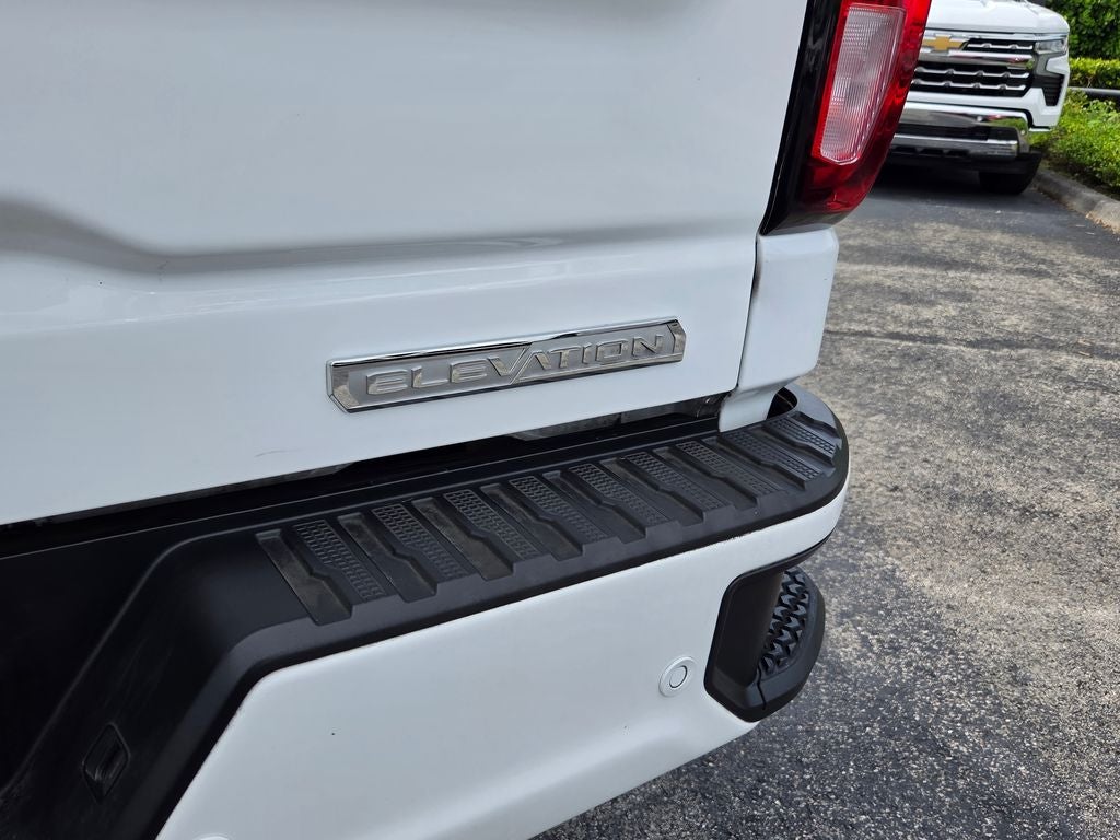 2025 GMC Sierra 1500 Elevation