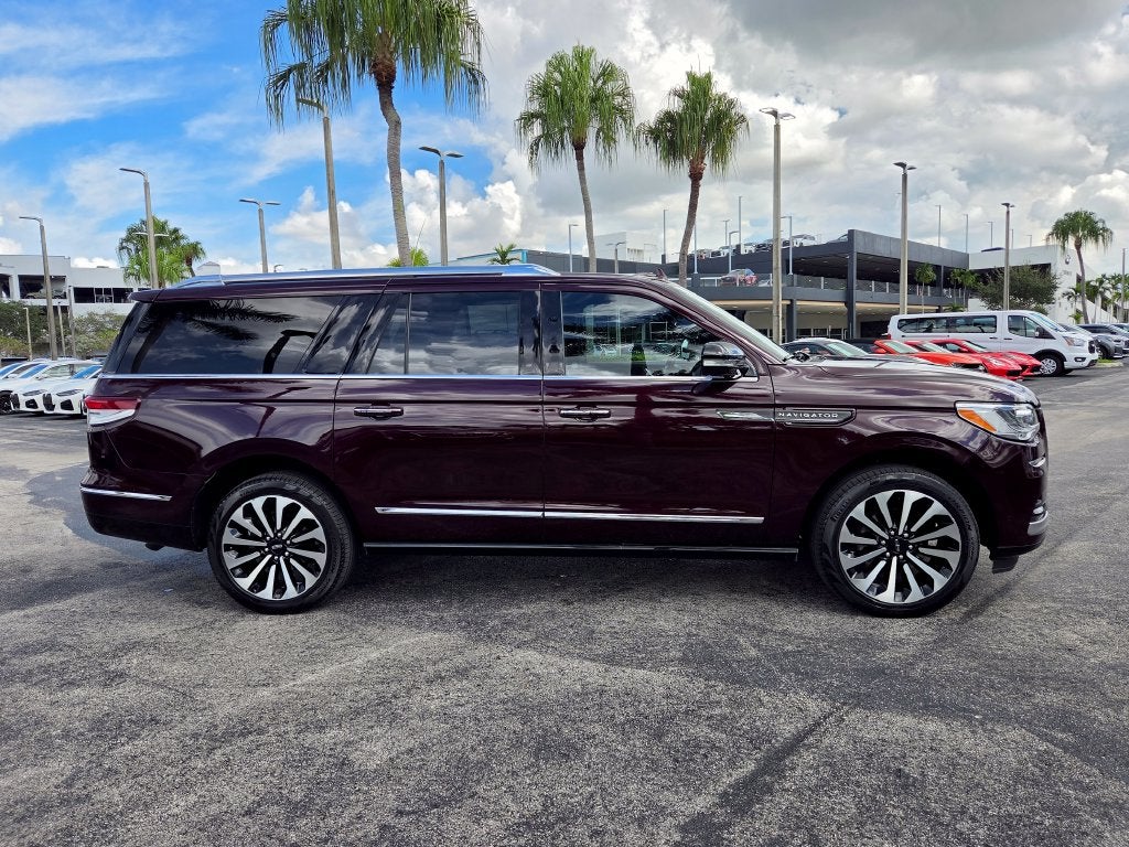 2023 Lincoln Navigator L Reserve