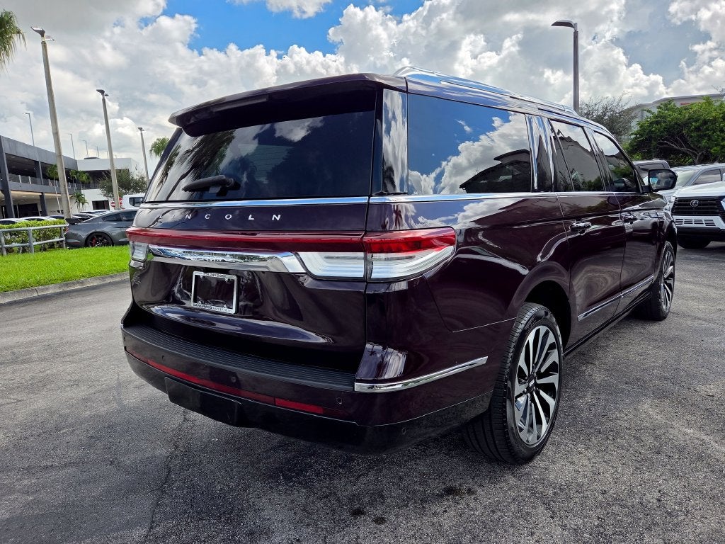2023 Lincoln Navigator L Reserve