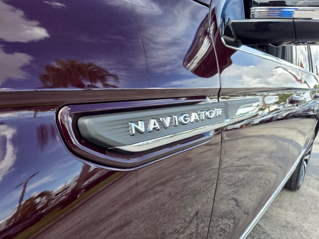 2023 Lincoln Navigator L Reserve