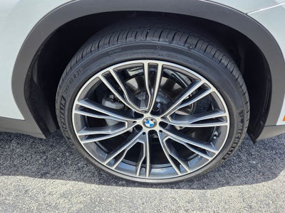 2025 BMW X4 xDrive30i