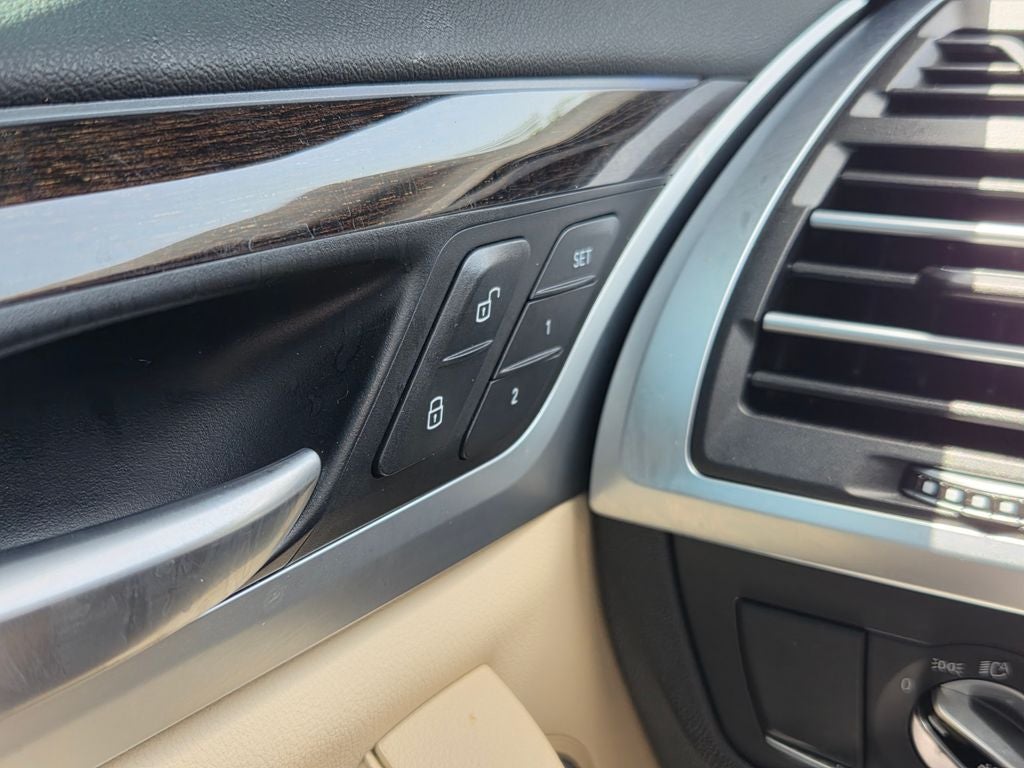 2025 BMW X4 xDrive30i